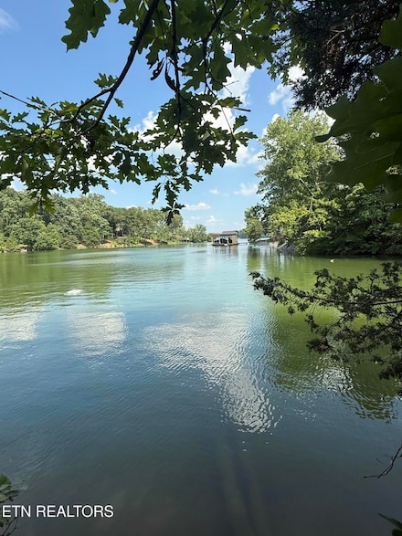 1534 N Wilkerson Rd, Knoxville, TN 37922