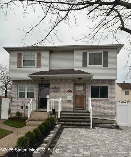 26 Mott St, Staten Island, NY 10312