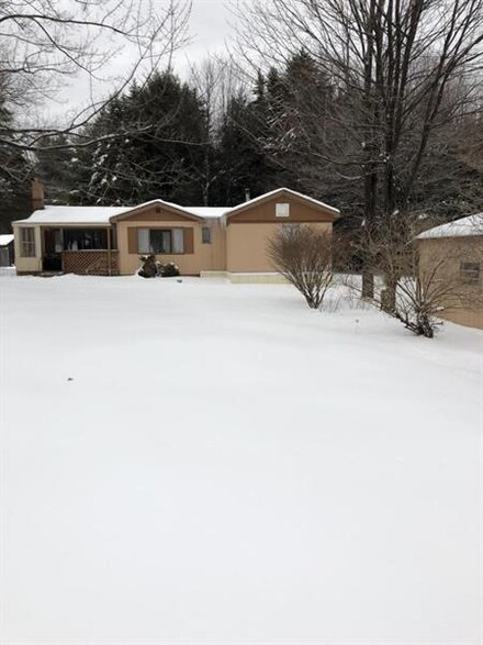 110 Wells Rd, Rossiter, PA 15772