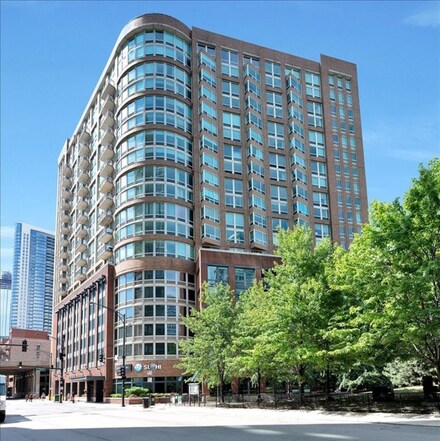 600 N Kingsbury St Unit 307, Chicago, IL 60654