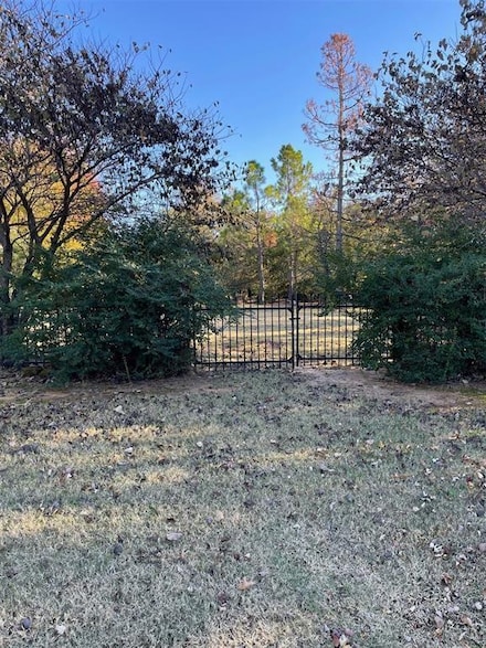 1181 Augusta Ct, Shawnee, OK 74801