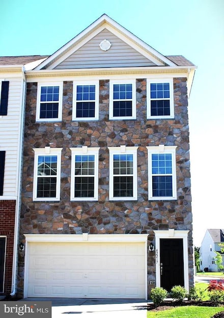42217 Dean Chapel Square, Chantilly, VA 20152