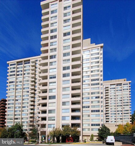 4515 Willard Ave, Chevy Chase, MD 20815
