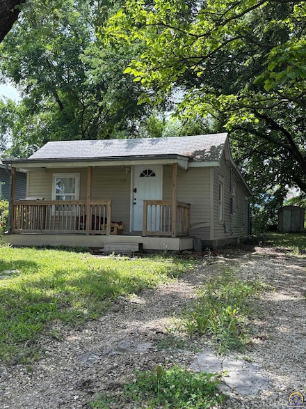 109 S Walnut St, Emporia, KS 66801