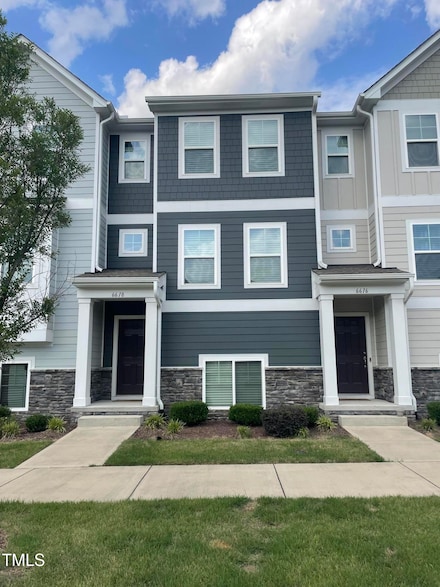 6618 Perry Creek Rd, Raleigh, NC 27616