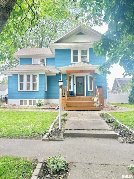 303 N Swarts St, Abingdon, IL 61410