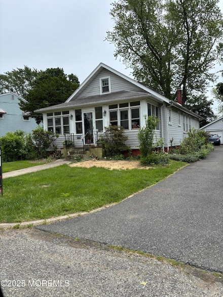 21 Alexander Ave, Freehold, NJ 07728