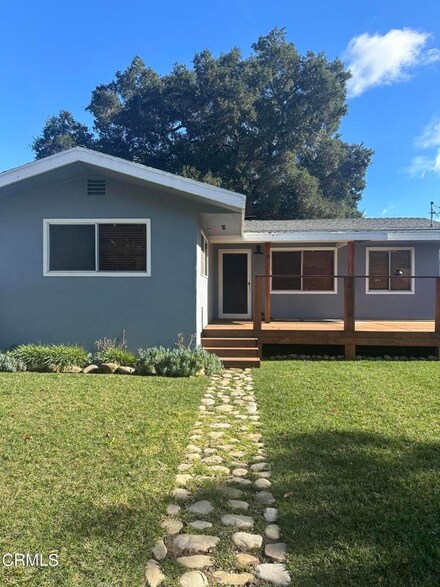 70 Rockaway Rd, Oak View, CA 93022