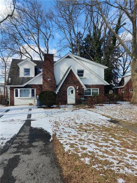 547 Evergreen St, Emmaus, PA 18049