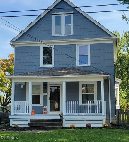 459 N Main St, Amherst, OH 44001