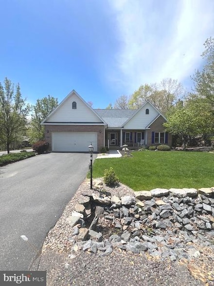 1 Pinewood Cir, Hazleton, PA 18202