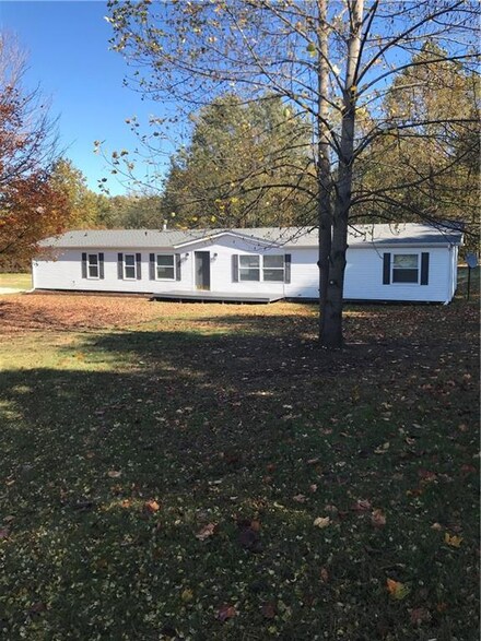2044 E County Road 200 N, Seymour, IN 47274