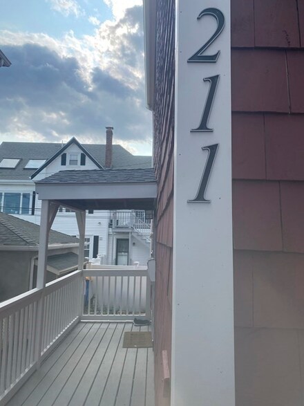 212 Winthrop Shore Dr Unit 4, Winthrop, MA 02152