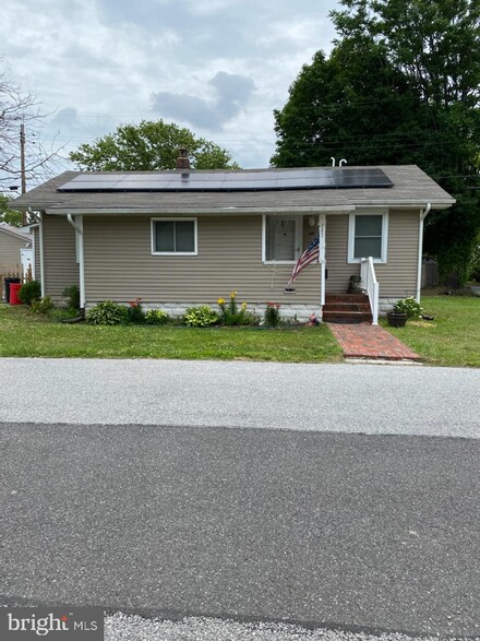 247 H St, Penns Grove, NJ 08069