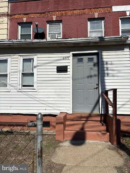 825 Tulip St, Camden, NJ 08104