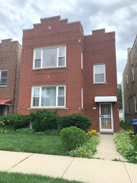 4737 N Kilpatrick Ave, Chicago, IL 60630