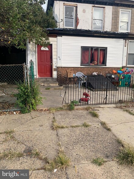 223 S 60th St, Philadelphia, PA 19139