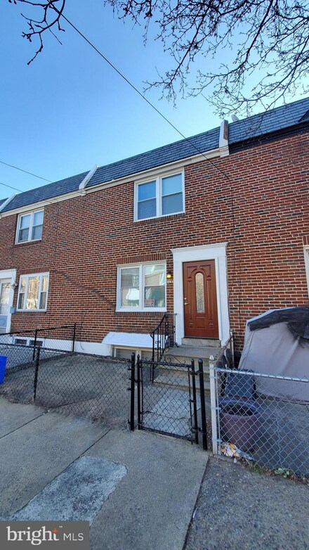 1743 S Newkirk St, Philadelphia, PA 19145