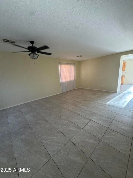 1352 S 221st Ln, Buckeye, AZ 85326