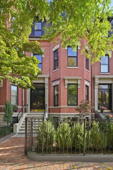 358 Marlborough St, Boston, MA 02115