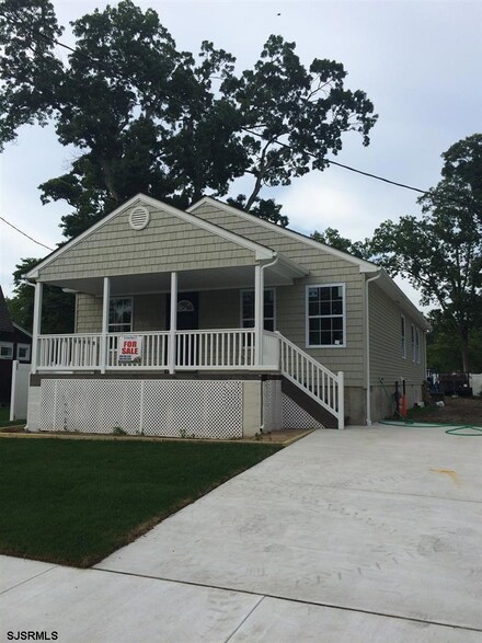 421 Davis Ave, Northfield, NJ 08225