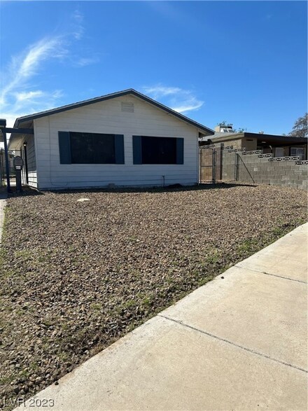 5035 Alp St, Las Vegas, NV 89120