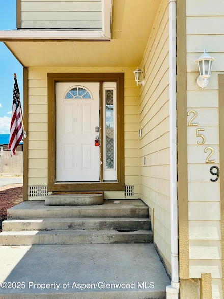 2529 Meadow Cir, Rifle, CO 81650