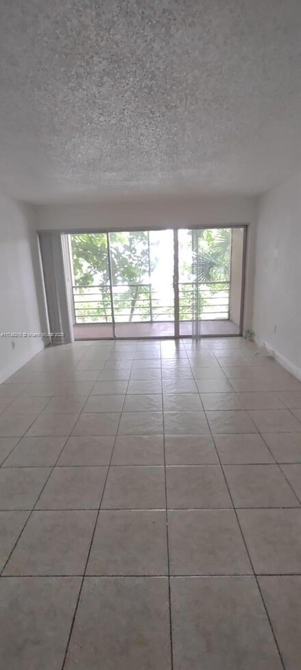 4215 N University Dr Unit 215, Sunrise, FL 33351
