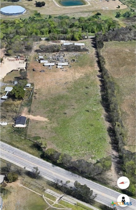 21 Airport Hwy, Uhland, TX 78640