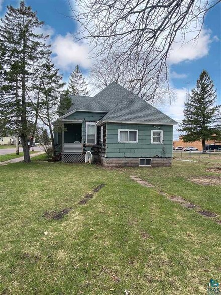 622 3rd Ave E, Ashland, WI 54806