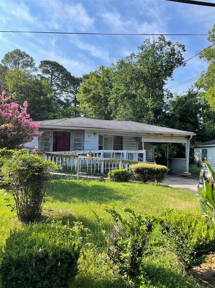 836 Rebecca St, Shreveport, LA 71106