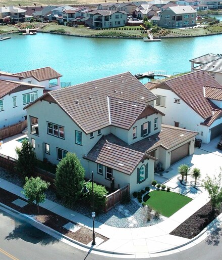 2460 Middlebury Dr, Lathrop, CA 95330