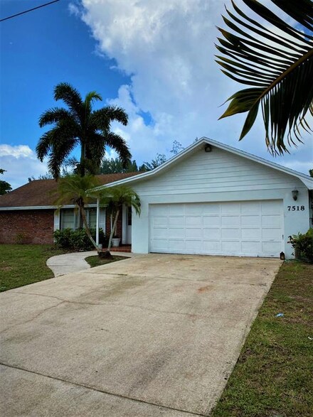 7518 Alpha Ct E, West Palm Beach, FL 33406