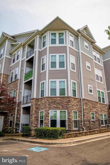 1301 Karen Blvd Unit 301, Capitol Heights, MD 20743