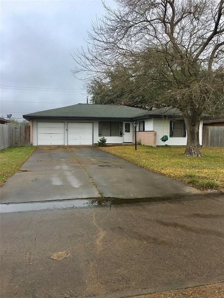 2206 18th Ave N, Texas City, TX 77590