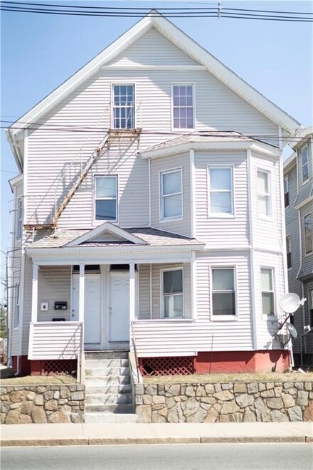 241 Admiral St, Providence, RI 02908