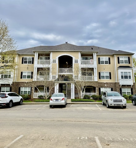 8211 Lenox Creekside Dr Unit 12, Antioch, TN 37013