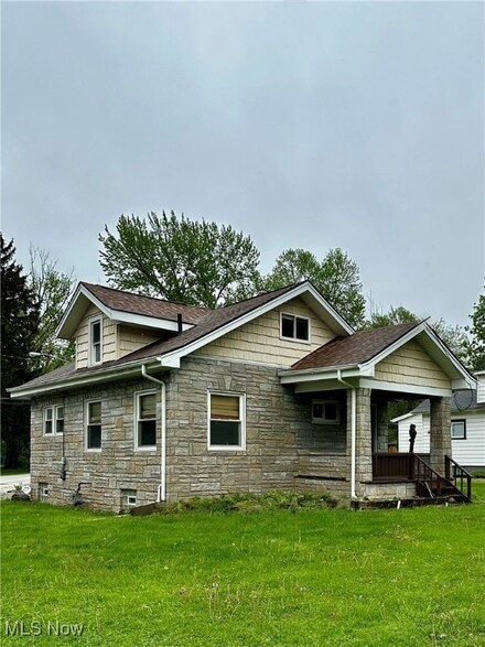 4031 Kirtland Rd, Willoughby, OH 44094