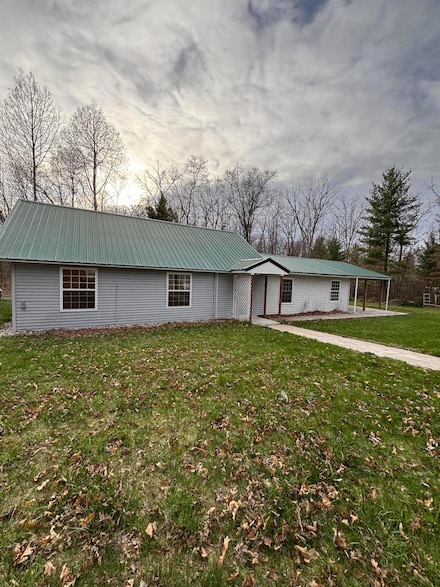 3799 Maple Dr, Wellston, MI 49689