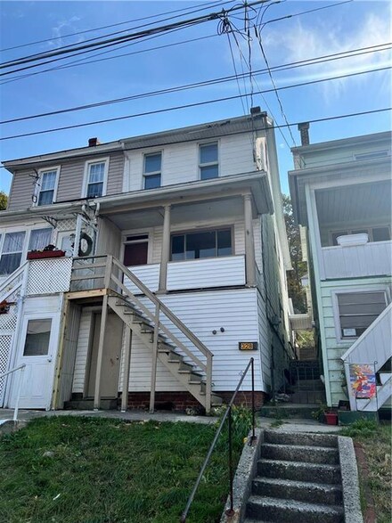 328 E Abbott St, Lansford, PA 18232