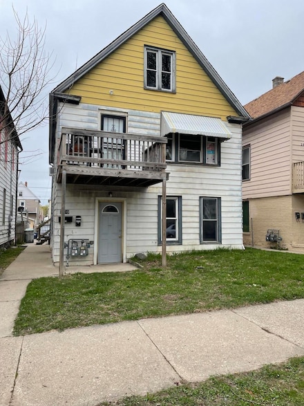 2539 S 9th Place, Milwaukee, WI 53215