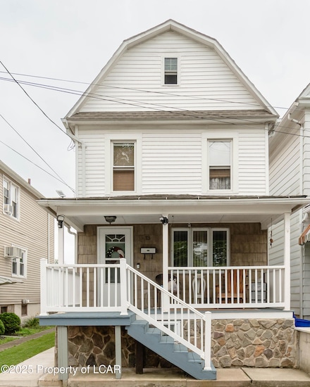 13 Laurel St, Kingston, PA 18704