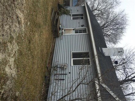 11 Water St, Mechanic Falls, ME 04256