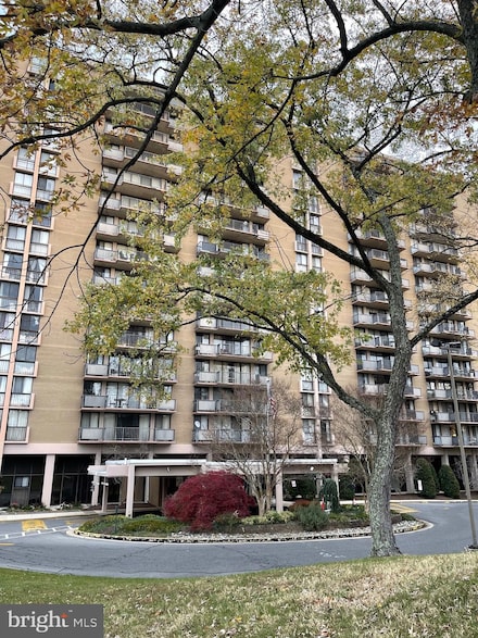 6100 Westchester Park Dr Unit 406, College Park, MD 20740