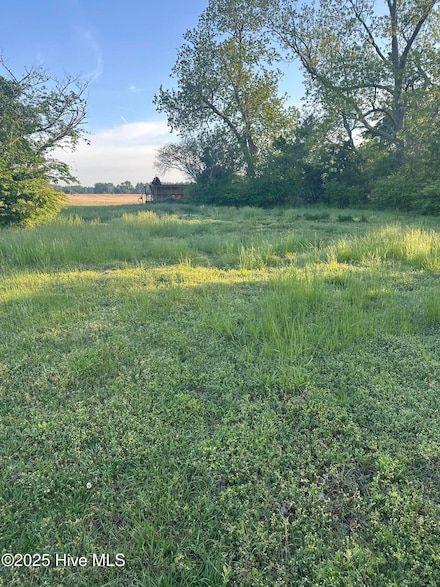 1052 Hidden Lakes Rd, Williamston, NC 27892