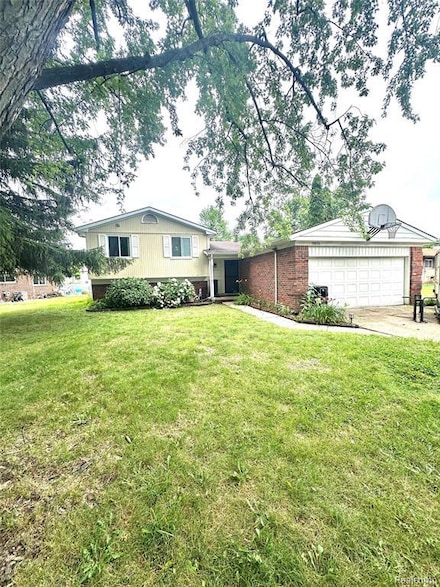 5076 Spring Well Ln, Grand Blanc, MI 48439