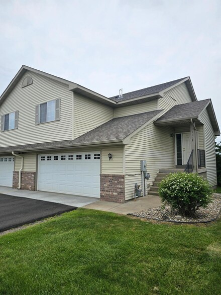 1819 Lachman Ave NE, Saint Michael, MN 55376