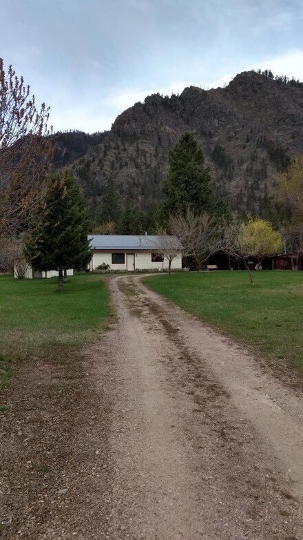 725 Rock Creek Rd, Clinton, MT 59825