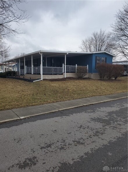 12198 Sandi Ln, Medway, OH 45341