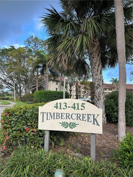 413 Augusta Blvd Unit 303, Naples, FL 34113